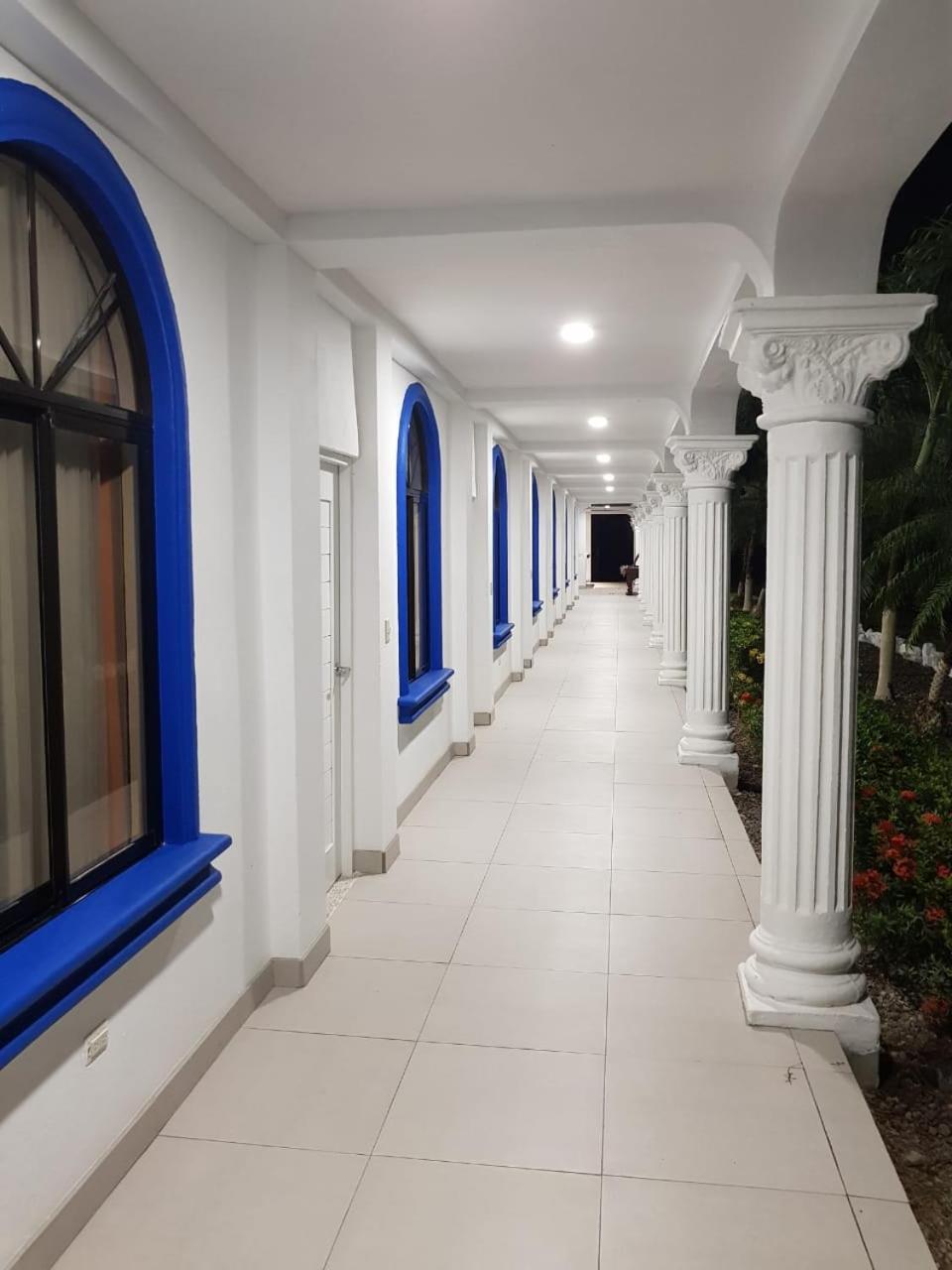 Hotel Las Palmas De Osa Ciudad Cortes Ngoại thất bức ảnh